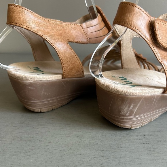 Yuu Handey Strappy Wedge Gladiator Tan Neutral Ankle Strap Sandals 7 Wide Boho - Picture 14 of 16